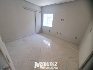 ALUGA-SE  CASA  RUA Dr. LAURO MAIA