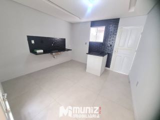 ALUGA-SE  CASA  RUA Dr. LAURO MAIA