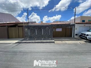 Casa Na Rua Dr. Lauro Maia Para Aluguel - Bairro Orlando Dantas