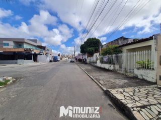 Casa Para Alugar com 2 quartos no bairro Jabotiana em Aracaju