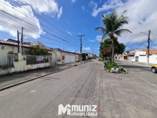 Casa Para Alugar com 2 quartos no bairro Jabotiana em Aracaju