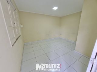 Casa Para Alugar com 2 quartos no bairro Jabotiana em Aracaju
