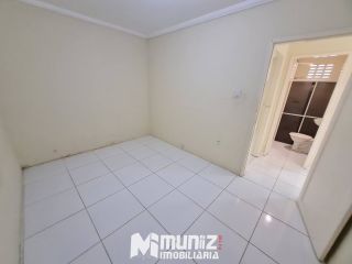 Casa Para Alugar com 2 quartos no bairro Jabotiana em Aracaju