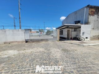 vende-se apt no vila de portugal no 1º  andar