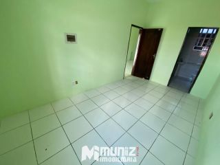 Casa Para Alugar com 2 Pavimentos Rua Padre Caldas - Ponto Novo