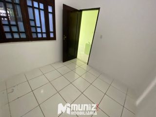 Casa Para Alugar com 2 Pavimentos Rua Padre Caldas - Ponto Novo