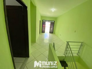 Casa Para Alugar com 2 Pavimentos Rua Padre Caldas - Ponto Novo