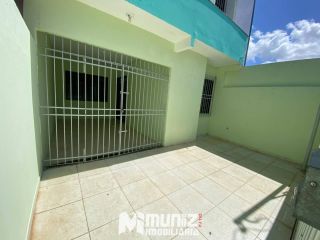 Casa Para Alugar com 2 Pavimentos Rua Padre Caldas - Ponto Novo