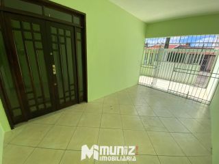 Casa Para Alugar com 2 Pavimentos Rua Padre Caldas - Ponto Novo