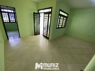 Casa Para Alugar com 2 Pavimentos Rua Padre Caldas - Ponto Novo