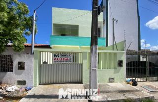 Casa Para Alugar com 2 Pavimentos Rua Padre Caldas - Ponto Novo