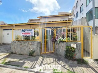 Ótima Casa Disponível Para Venda No Bairro Grageru - Rua Tasso Sobral