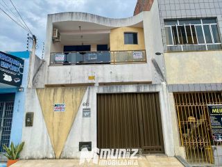 Casa Ampla De 2 Pavimentos Disponível Para Venda Na Rua Itaporanga - Bairro Getúlio Vargas