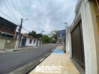 Casa Ampla De 2 Pavimentos Disponível Para Venda Na Rua Itaporanga - Bairro Getúlio Vargas