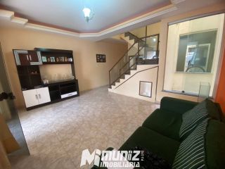 Casa Ampla De 2 Pavimentos Disponível Para Venda Na Rua Itaporanga - Bairro Getúlio Vargas