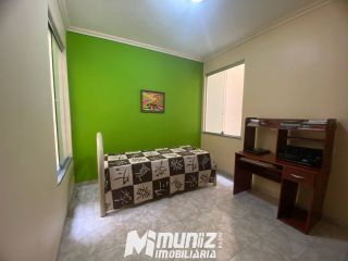 Casa Ampla De 2 Pavimentos Disponível Para Venda Na Rua Itaporanga - Bairro Getúlio Vargas