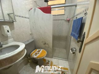 Casa Ampla De 2 Pavimentos Disponível Para Venda Na Rua Itaporanga - Bairro Getúlio Vargas