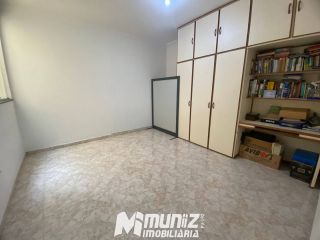 Casa Ampla De 2 Pavimentos Disponível Para Venda Na Rua Itaporanga - Bairro Getúlio Vargas
