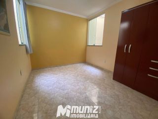 Casa Ampla De 2 Pavimentos Disponível Para Venda Na Rua Itaporanga - Bairro Getúlio Vargas
