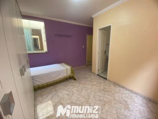 Casa Ampla De 2 Pavimentos Disponível Para Venda Na Rua Itaporanga - Bairro Getúlio Vargas