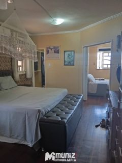 Casa Para Vender com 4 quartos 3 suítes no bairro Coroa do Meio em Aracaju