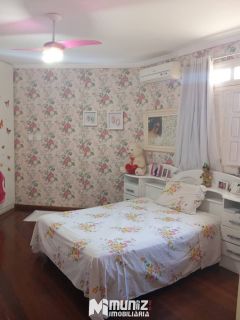 Casa Para Vender com 4 quartos 3 suítes no bairro Coroa do Meio em Aracaju