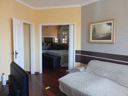 VENDE-SE OTIMA CASA C/PISCINA, NA COROA DO MEIO