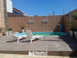Casa Para Vender com 4 quartos 3 suítes no bairro Coroa do Meio em Aracaju