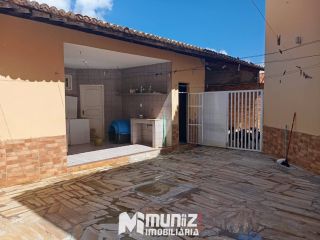 Casa Para Vender com 4 quartos 3 suítes no bairro Coroa do Meio em Aracaju