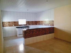 ALUGA-SE  CASA  RUA B. LOTEAMENTO CAMINHO DA PRAIA