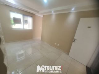 ALUGA-SE ÓTIMO  APT. COND. SOLAR DA BARRA