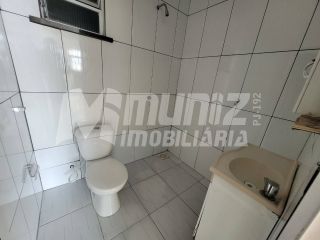 ALUGA-SE CASA NA P/ TÉRREA NA RUA MIRON DE OLIVEIRA RIBEIRO