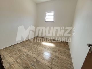 ALUGA-SE CASA NA P/ TÉRREA NA RUA MIRON DE OLIVEIRA RIBEIRO