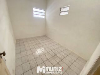 Casa Para Alugar com 3 quartos no bairro Industrial em Aracaju