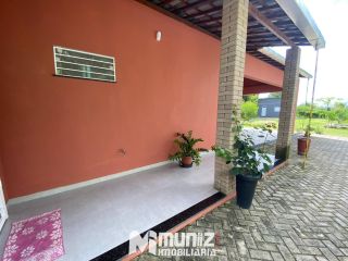 Vende-se Casa com Estilo Chácara no Centro de Dores