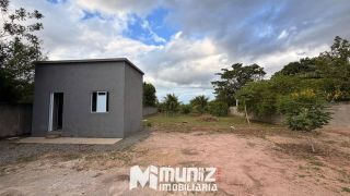 Vende-se Casa com Estilo Chácara no Centro de Dores