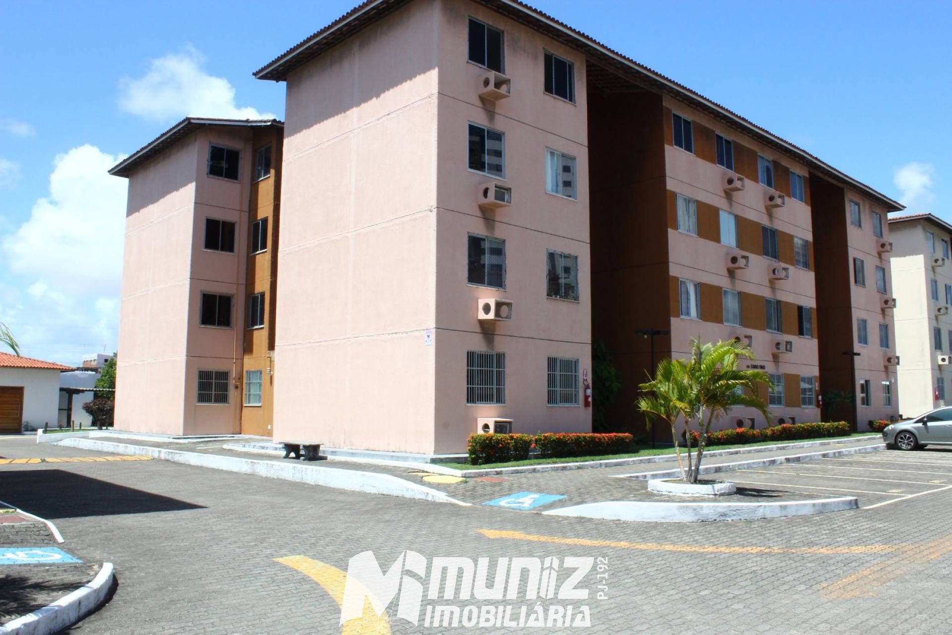 Vende-se Apartamento no Condomínio Sergipe Del Rey - Farolândia, ao Lado da UNIT!