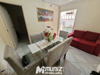 vende-se casa com quintal enorme - Rua Aristide Bispo