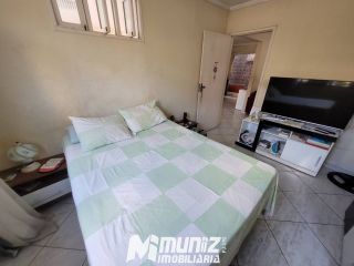 vende-se casa com quintal enorme - Rua Aristide Bispo