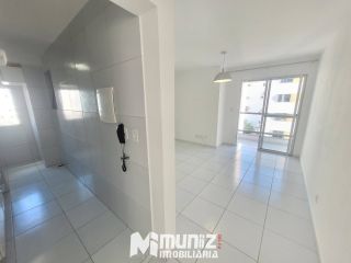 Apartamento Para Alugar com 3 quartos no Condomínio Mar De Aruana II