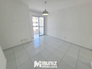Apartamento Para Alugar com 3 quartos no Condomínio Mar De Aruana II