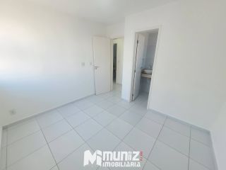 Apartamento Para Alugar com 3 quartos no Condomínio Mar De Aruana II