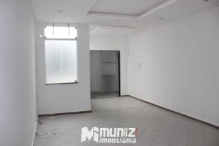 VENDE-SE PREDIO COMERCIAL C/2 PAVIMENTOS - RUA STA LUZIA