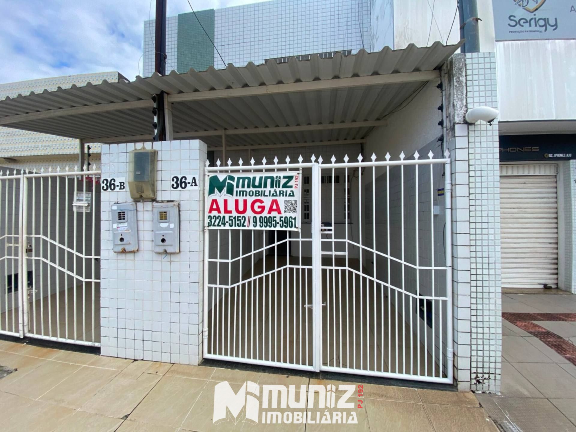 ALUGA-SE CASA RUA AUGUSTO LUZ