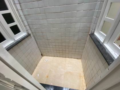Aluga-se casa grande e pronta para morar no bairro Suíssa!