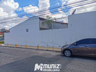Casa Ampla à Venda em Localização Privilegiada – Farolândia