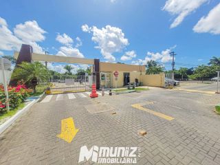 Apartamento com Varanda à Venda no Recanto das Árvores – Desocupado e Pronto para Morar!