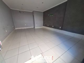 Sala Comercial Disponível Para Aluguel Na Rua Capela