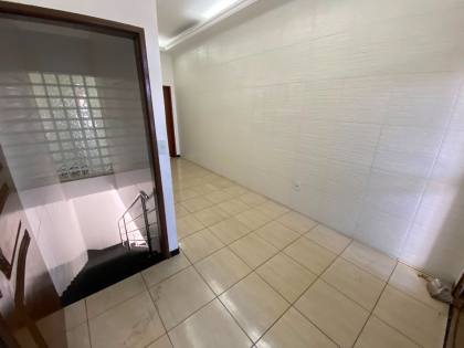ALUGA-SE CASA (PARTE SUPERIOR) CONJ. CASTELO BRANCO - BAIRRO PONTO NOVO