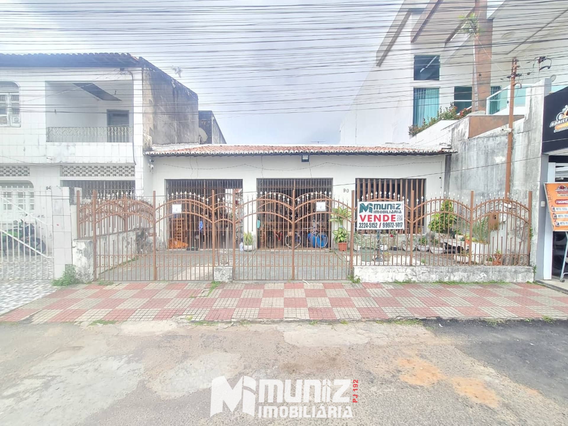 VENDE-SE CASA TERREA NA RUA BAHIA PROX AO CRUZAMENTO DA AV SÃO PAULO6